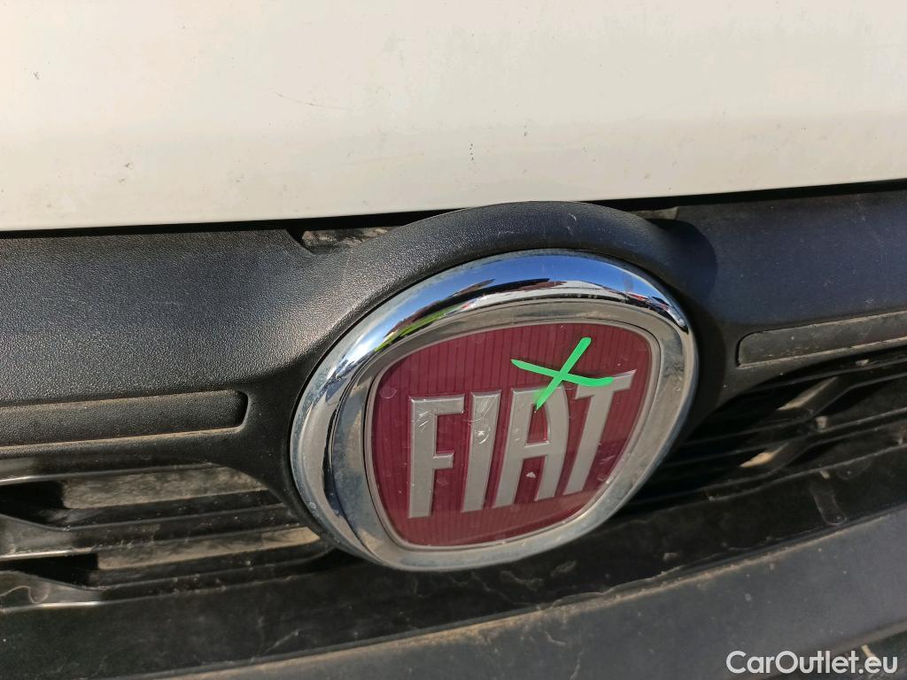  Fiat  Doblo FIAT Doblò Cargo/2015/3P/furgón derivado de turismo Cargo Base 1.3 Multijet 70kW (95CV) #30