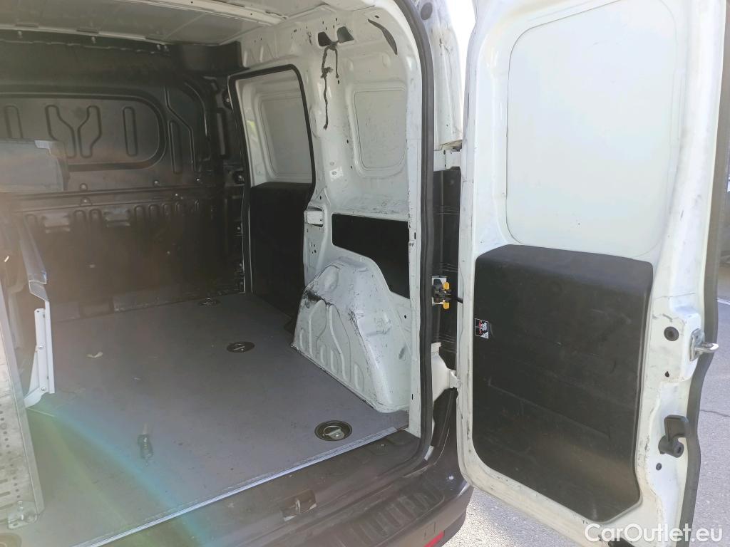  Fiat  Doblo FIAT Doblò Cargo/2015/3P/furgón derivado de turismo Cargo Base 1.3 Multijet 70kW (95CV) #10