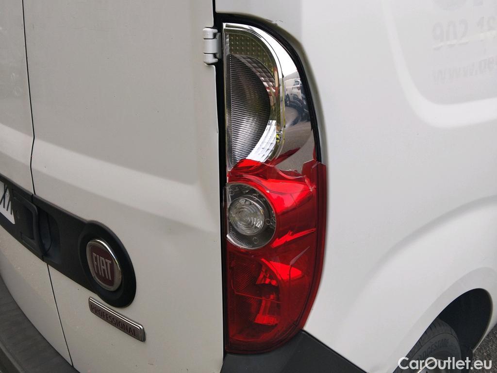  Fiat  Doblo FIAT Doblò Cargo/2015/3P/furgón derivado de turismo Cargo Base 1.6 Mjet 66kW (90CV) #6