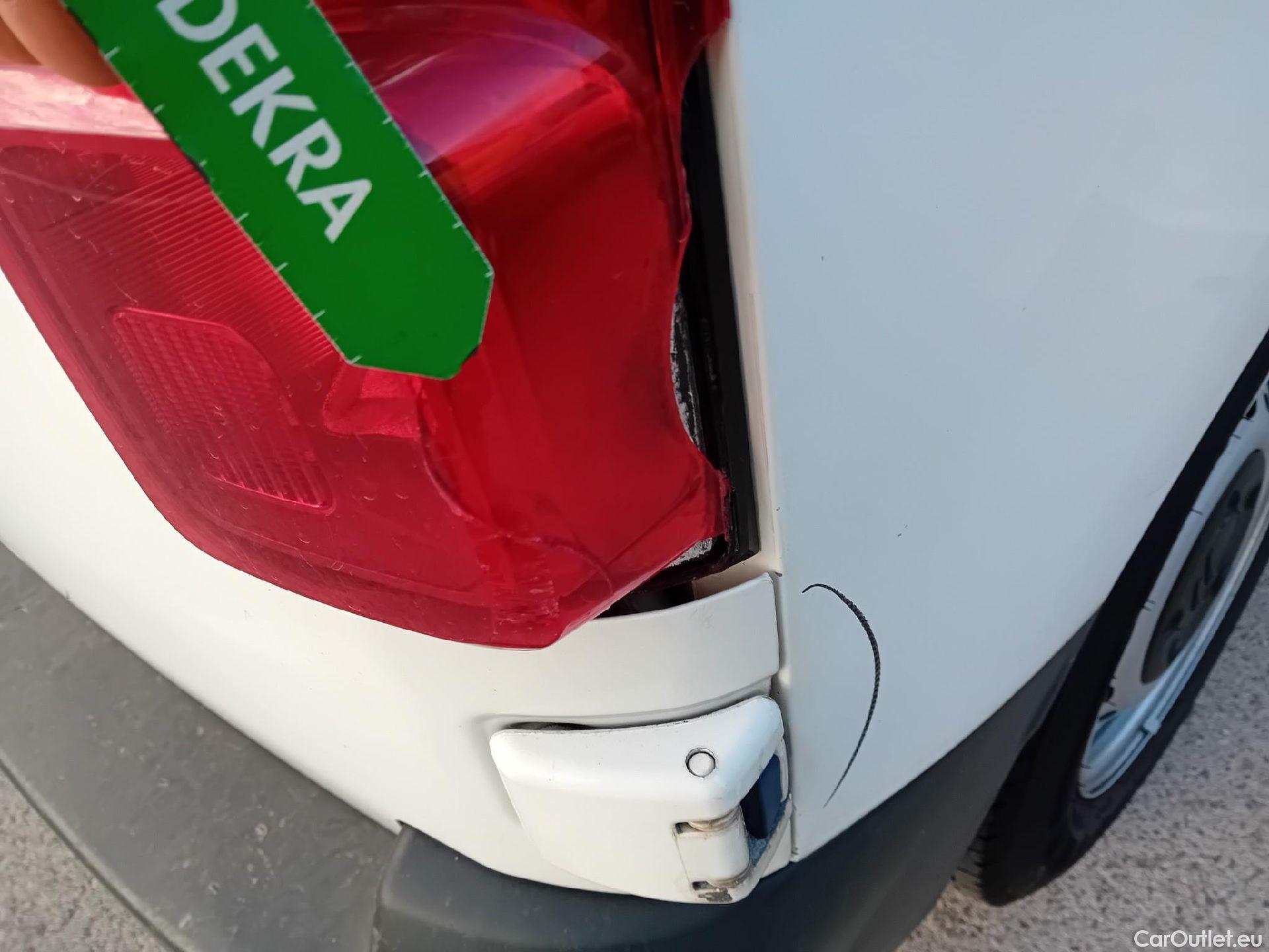  Citroen  Jumpy CITROEN  / 2016 / 4P / furgón Talla XS BlueHDi 100 S&S 6v Control #33