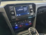  Volkswagen  Passat Volkswagen  Variant 2.0 TDI EVO 150 KM 6 biegów Business 5d #16