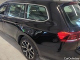  Volkswagen  Passat Volkswagen  Variant 2.0 TDI EVO 150 KM 6 biegów Business 5d #34
