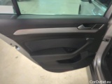  Volkswagen  Passat Volkswagen  Variant 2.0 TDI EVO 150 KM 6 biegów Business 5d #32