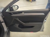  Volkswagen  Passat Volkswagen  Variant 2.0 TDI EVO 150 KM 6 biegów Business 5d #37