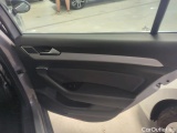  Volkswagen  Passat Volkswagen  Variant 2.0 TDI EVO 150 KM DSG Business 5d #25
