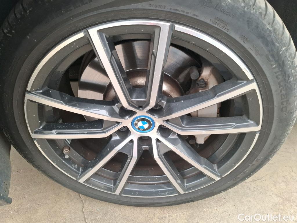  Bmw  Serie 3 BMW Série 3 Berline / 2018 / 4P / Berline 330e xDrive 292ch Luxury BVA8 Hybride #9