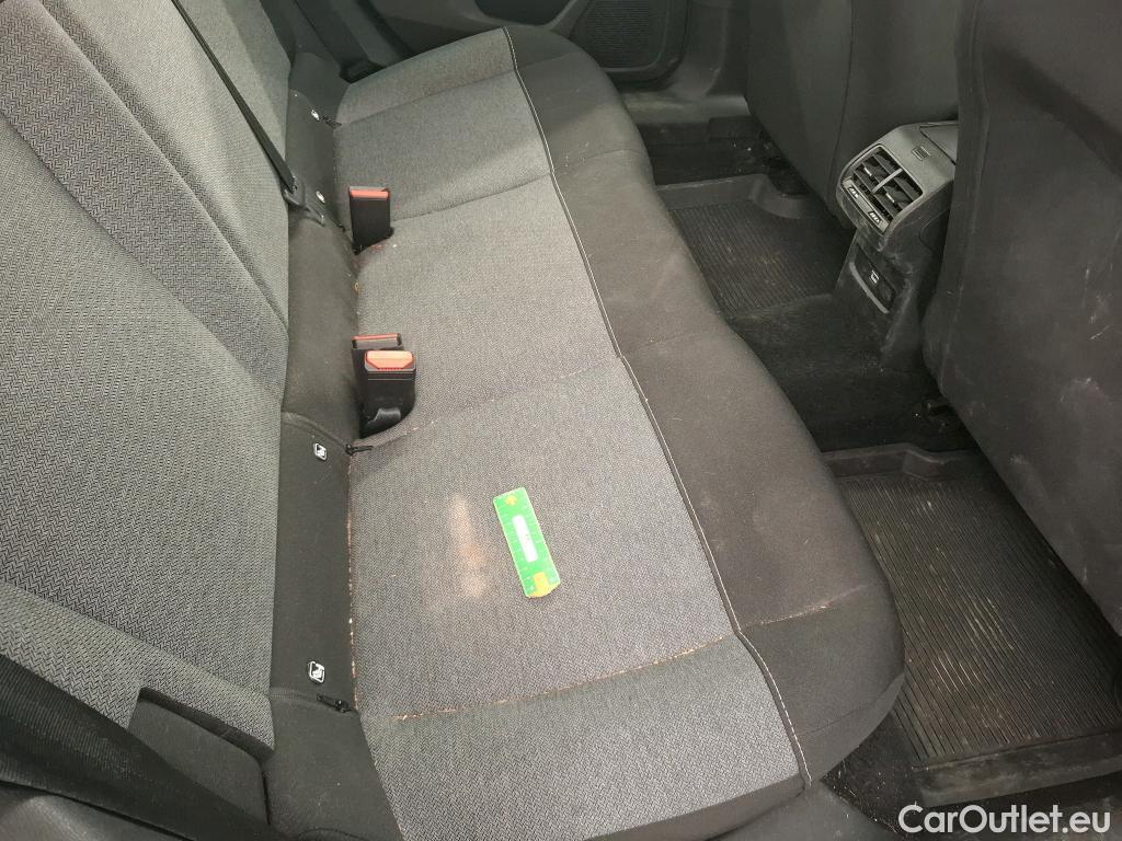  Citroen  C4  Berline Feel 1.2 PureTech 130CV BVM6 6E #13