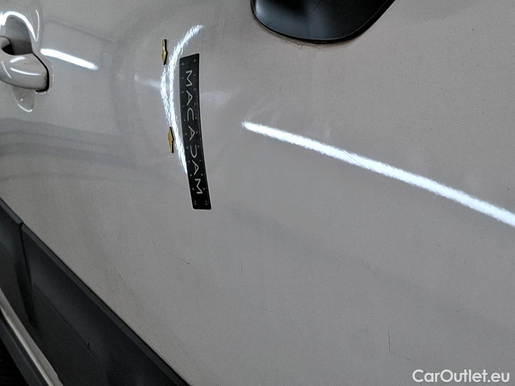  Citroen  C3  Société Feel 1.5 BlueHDI 100CV BVM6 E6dT #32