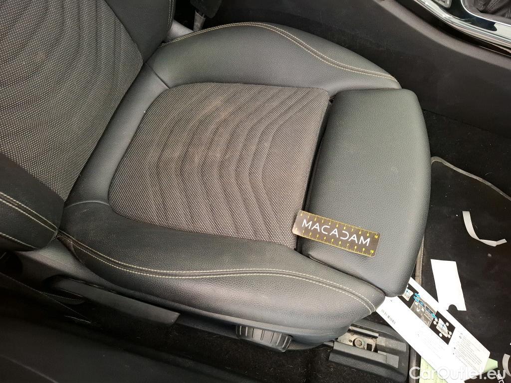  Mercedes  A-Klasse MERCEDES-BENZ Classe A Compact / 2018 / 5P / Berline A 180 Business Line #9