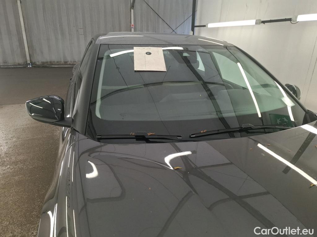  Citroen  C4  Berline Feel 1.2 PureTech 130CV BVM6 6E #1