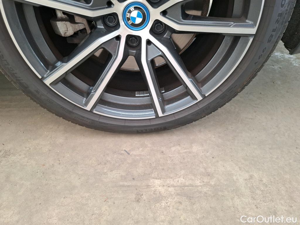  Bmw  Serie 3 BMW Série 3 Berline / 2018 / 4P / Berline 330e xDrive 292ch Luxury BVA8 Hybride #21
