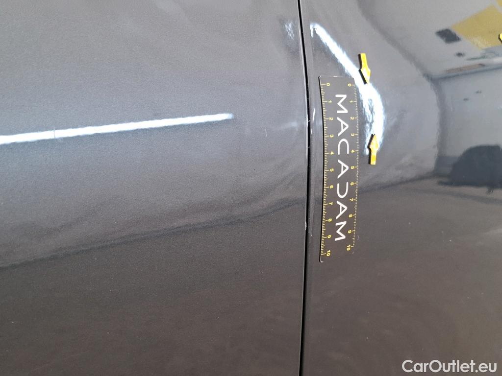  Bmw  Serie 3 BMW Série 3 Berline / 2018 / 4P / Berline 330e xDrive 292ch Luxury BVA8 Hybride #15