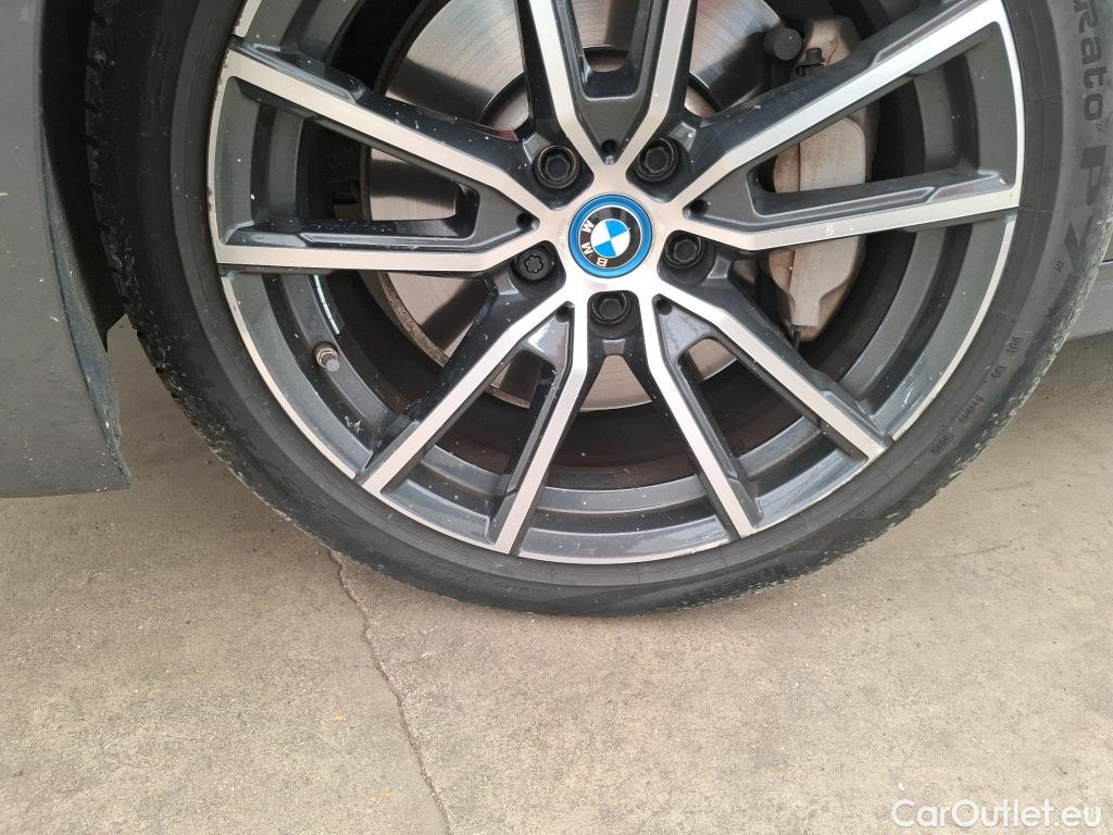  Bmw  Serie 3 BMW Série 3 Berline / 2018 / 4P / Berline 330e xDrive 292ch Luxury BVA8 Hybride #23