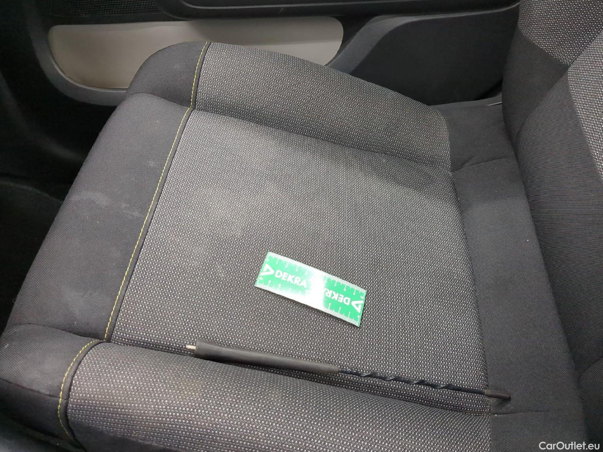 Citroen  C3 CITROEN  / 2020 / 5P / Berline PureTech 83 S&S BVM Feel Pack #2