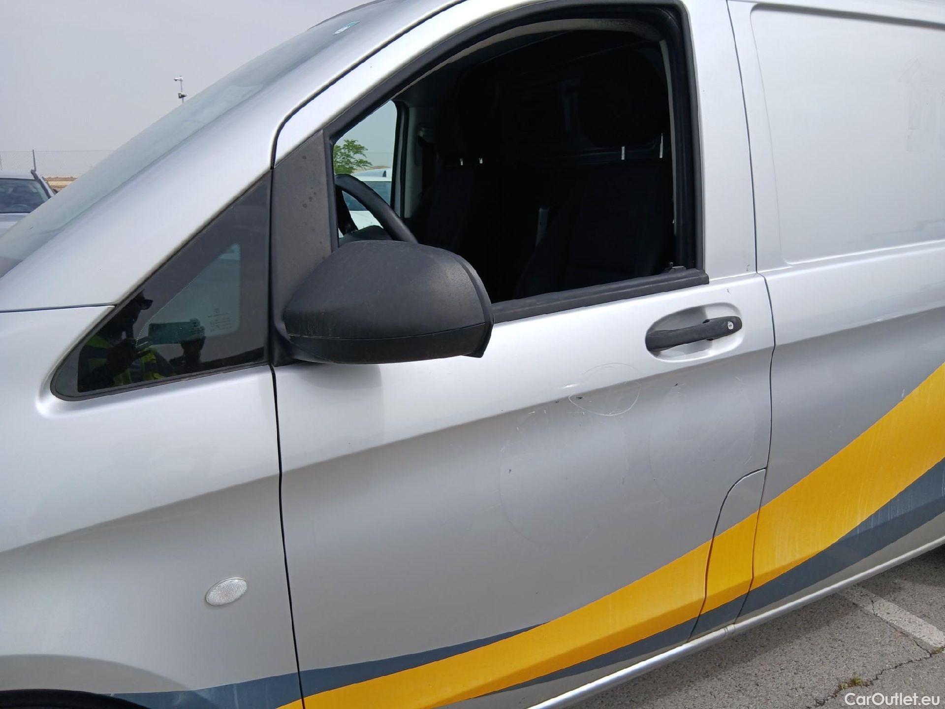  Mercedes  Vito MERCEDES-BENZ  / 2014 / 4P / furgón 111 CDI Larga #11