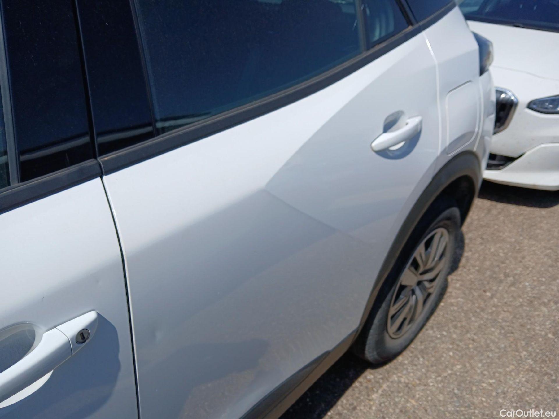  Peugeot  2008 PEUGEOT  / 2019 / 5P / todoterreno Active Puretech 100 S&S BVM6 #8