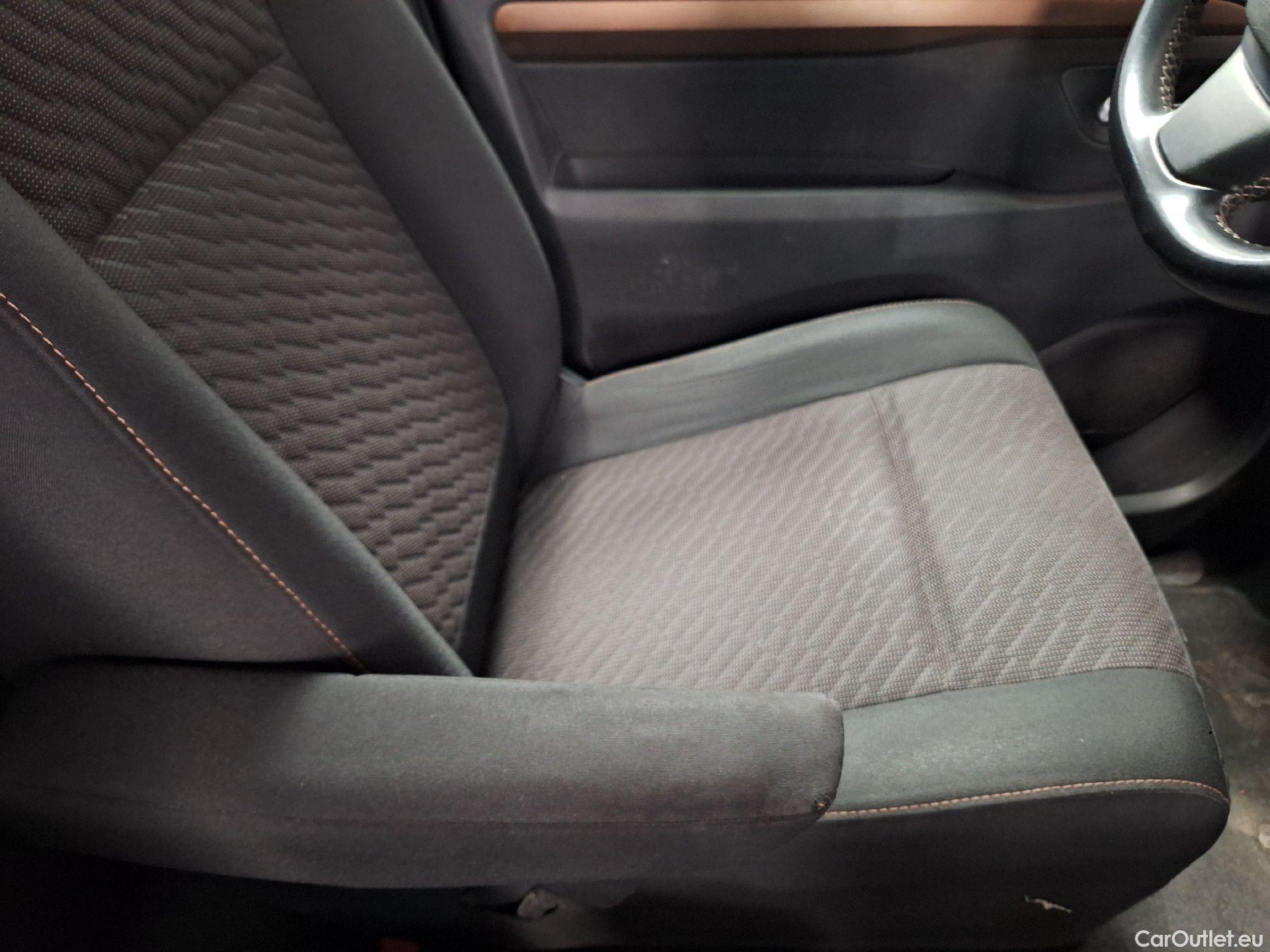  Toyota  Proace Toyota,  Verso '16, Toyota  Verso 1.5D 88kW MWB MPV 5d #22
