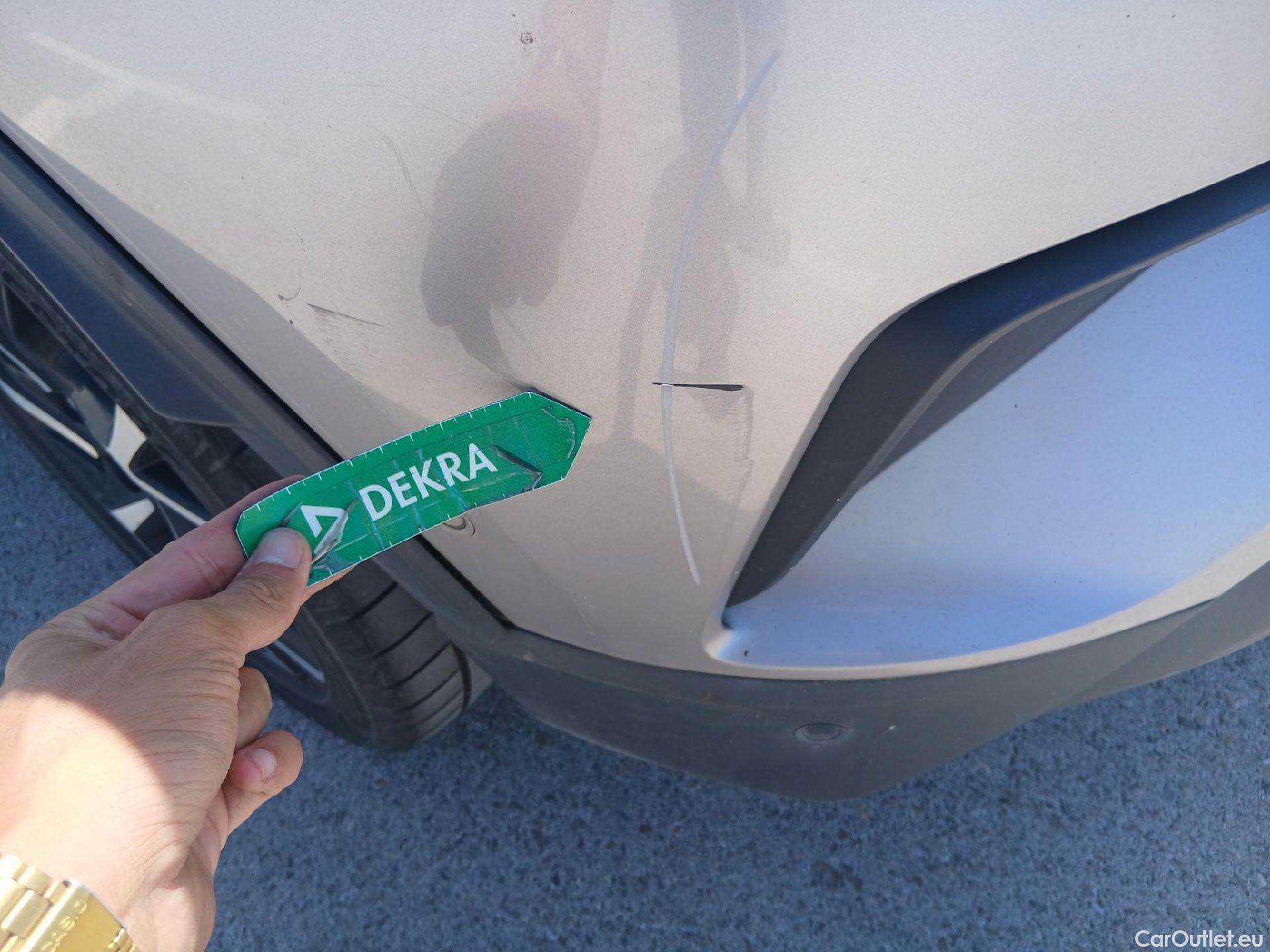  Toyota  C-HR TOYOTA  / 2016 / 5P / todoterreno 1.8 125H Advance (CX) #29