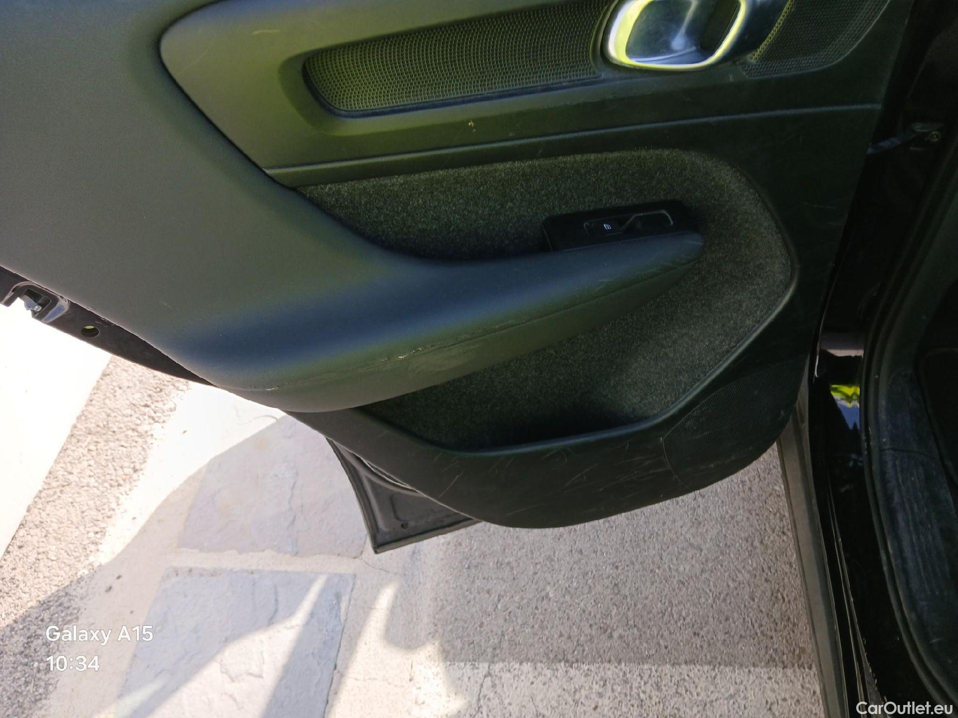  Volvo  XC 40 VOLVO XC40 / 2017 / 5P / todoterreno 1.5 T2 Momentum Core Auto #7