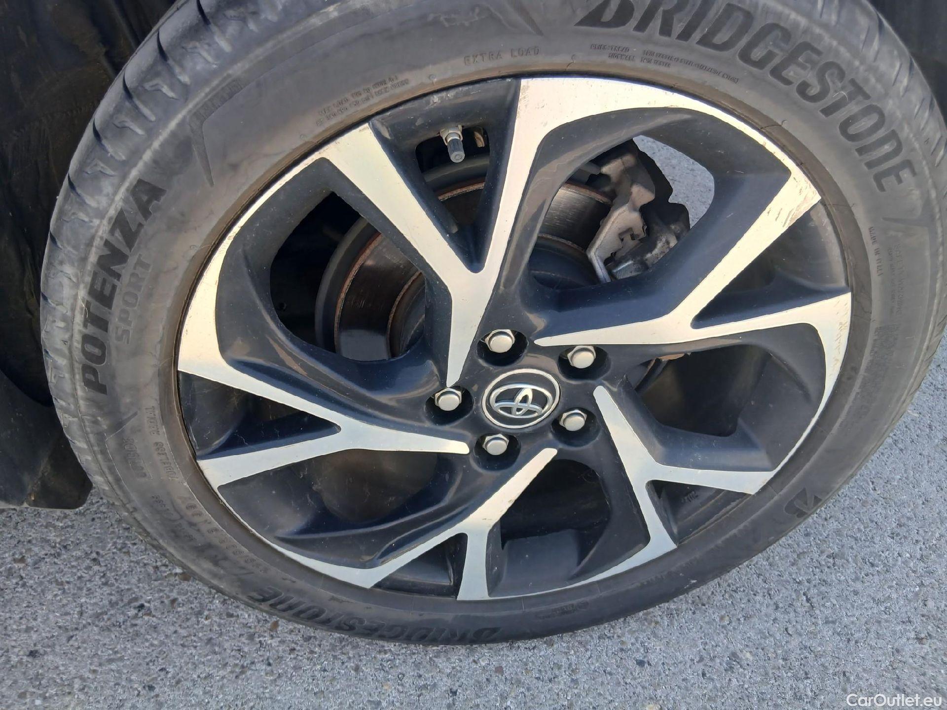  Toyota  C-HR TOYOTA  / 2016 / 5P / todoterreno 1.8 125H Advance (CX) #27