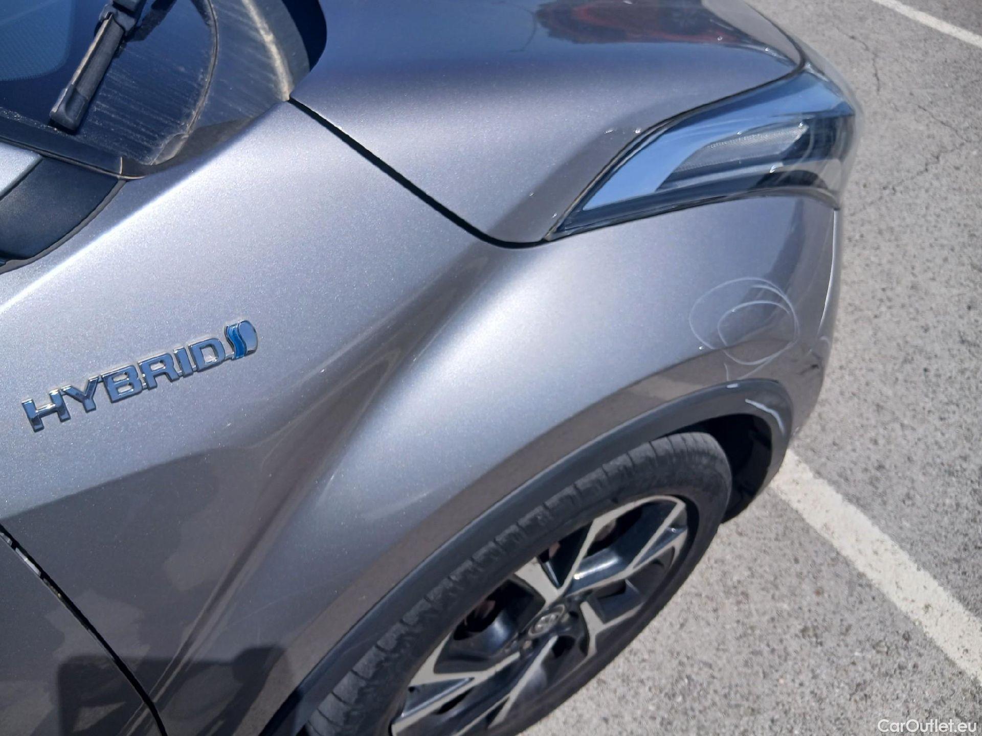  Toyota  C-HR TOYOTA  / 2016 / 5P / todoterreno 1.8 125H Advance (CX) #51