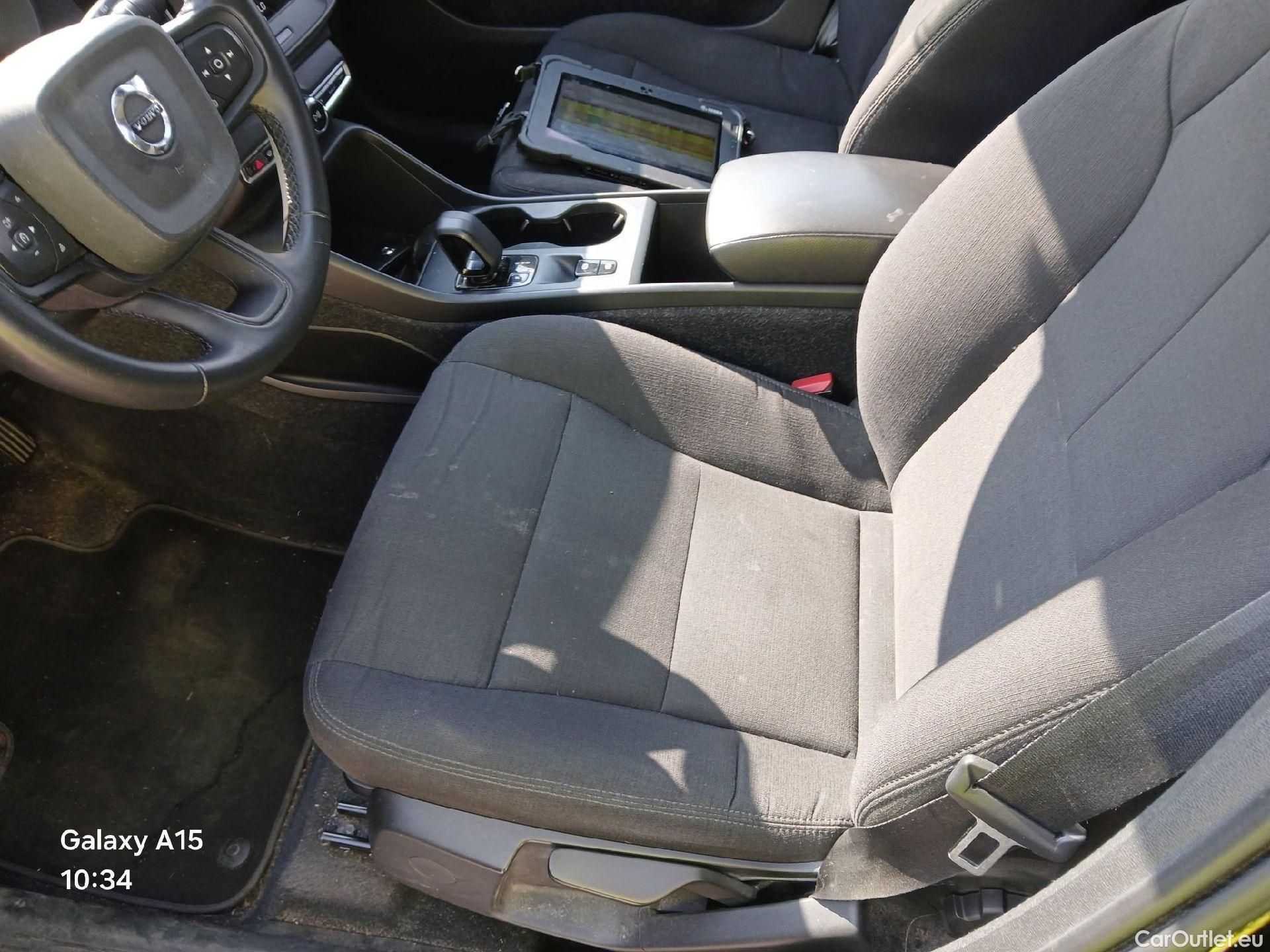  Volvo  XC 40 VOLVO XC40 / 2017 / 5P / todoterreno 1.5 T2 Momentum Core Auto #1