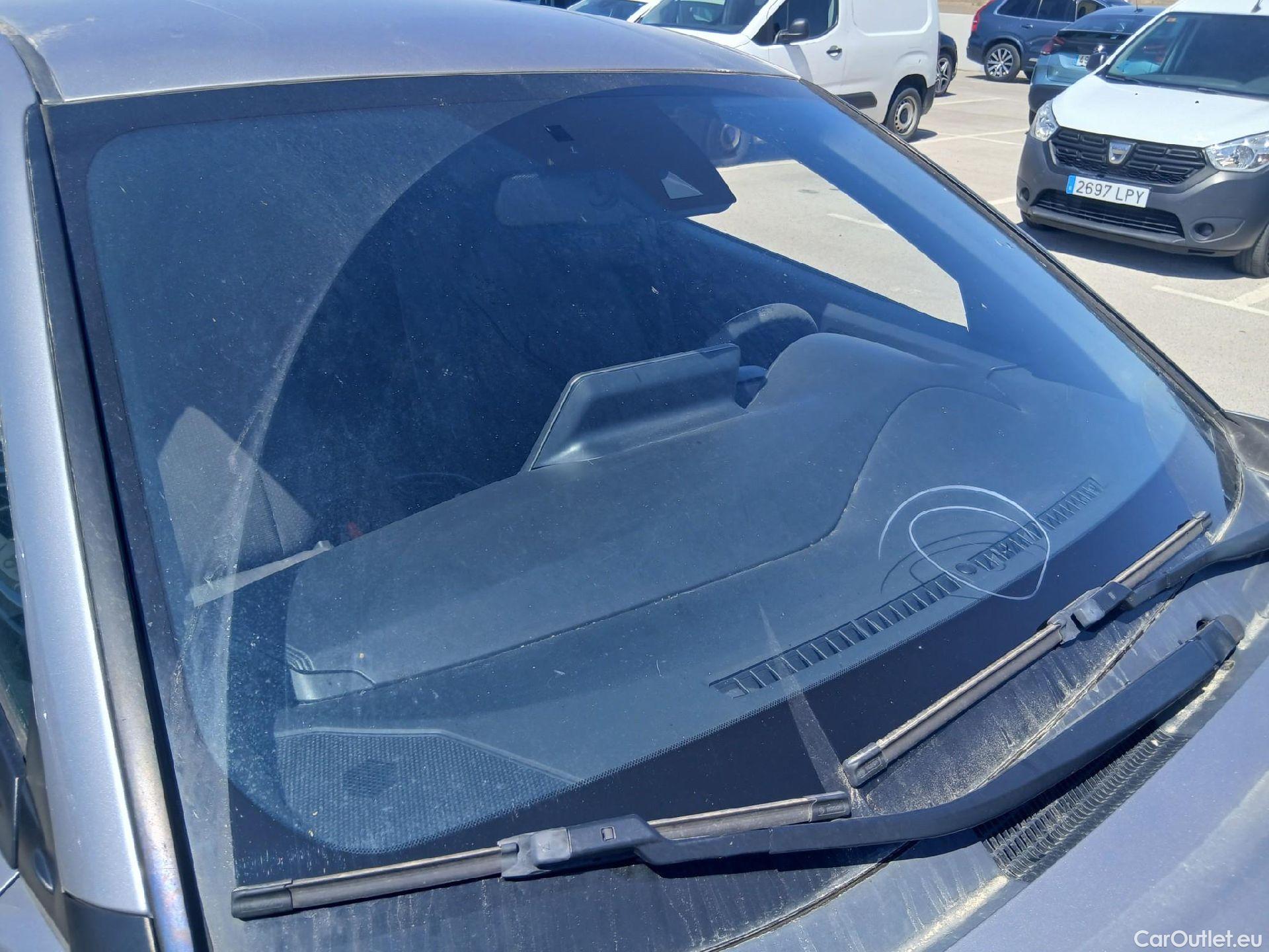  Toyota  C-HR TOYOTA  / 2016 / 5P / todoterreno 1.8 125H Advance (CX) #4