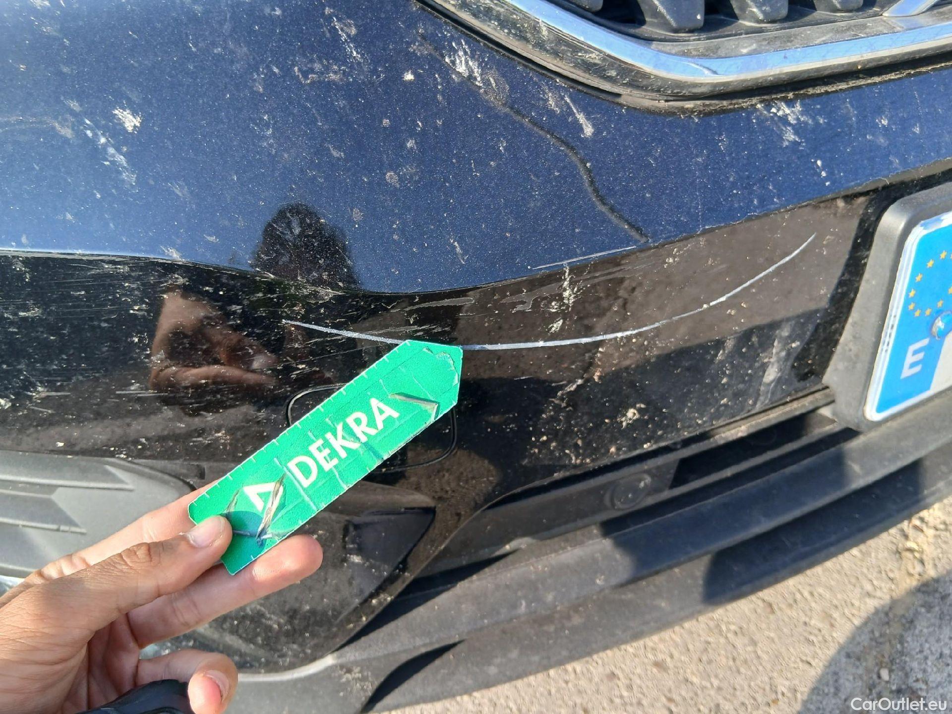  Volvo  XC 40 VOLVO XC40 / 2017 / 5P / todoterreno 1.5 T2 Momentum Core Auto #2