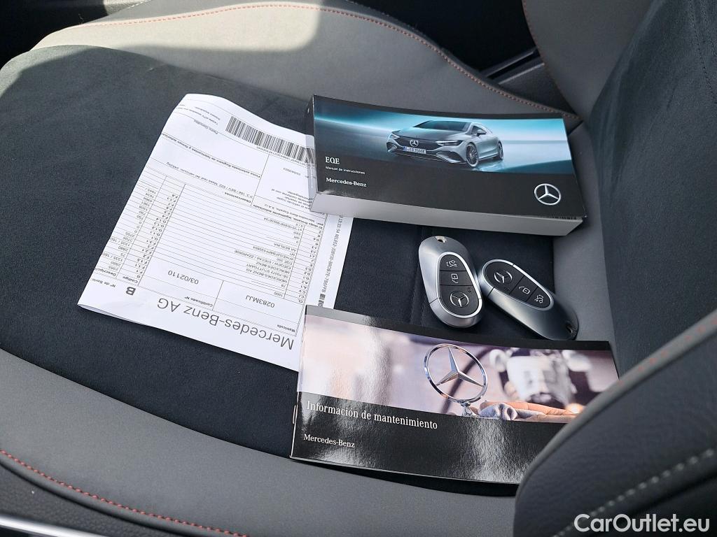  Mercedes  EQE MERCEDES-BENZ  / 2022 / 4P / sedán  350 #12