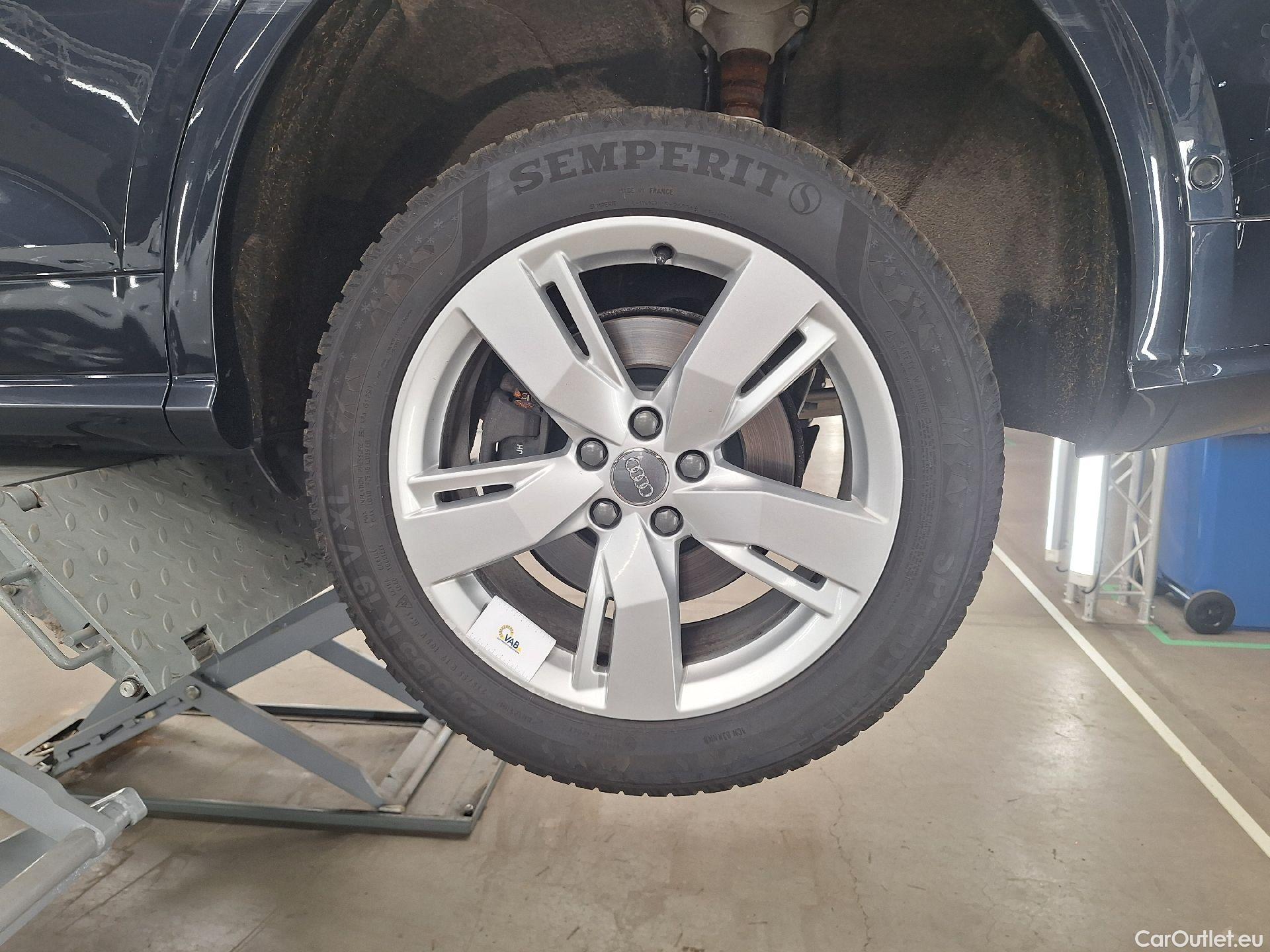  Audi  Q5 Audi,  '16, Audi  2.0 TDi 140kW S tronic quattro B. Ed. De 5 #40