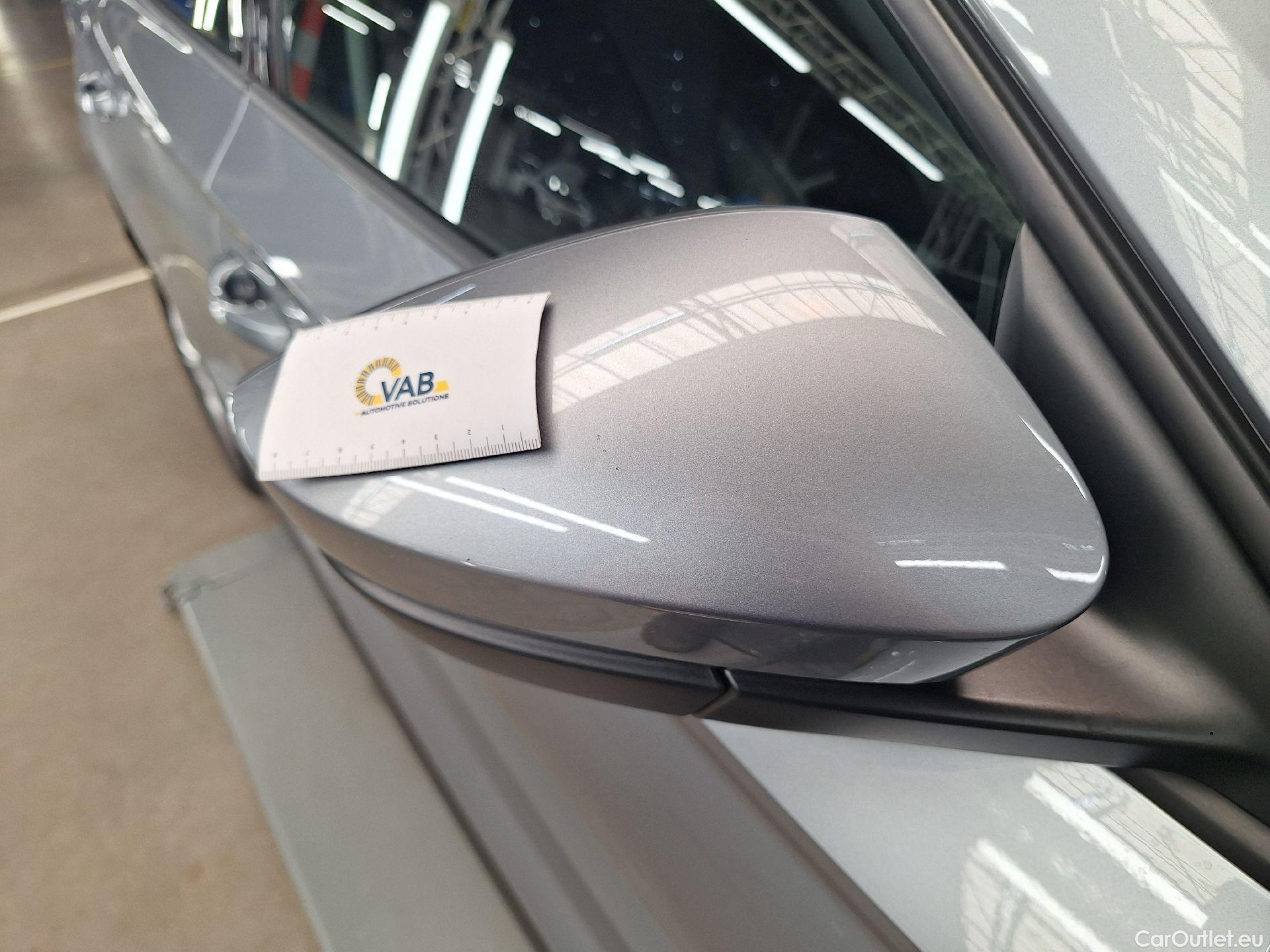  Skoda  Karoq Skoda,  '17, Skoda  1.6 CRTDI 85KW Ambition 5d #9