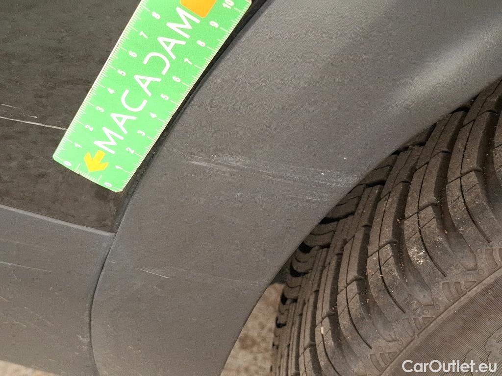  Citroen  C4 CITROEN  X / 2022 / 4P / Berline PureTech 130 S&S EAT8 Feel Pack #47
