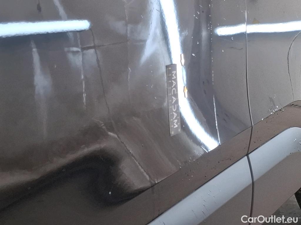 Citroen  C4 CITROEN  X / 2022 / 4P / Berline PureTech 130 S&S EAT8 Shine #7