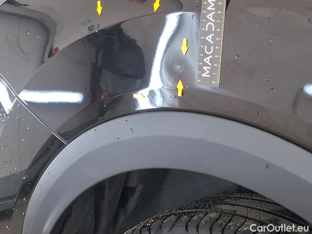  Citroen  C4 CITROEN  X / 2022 / 4P / Berline PureTech 130 S&S EAT8 Shine #3