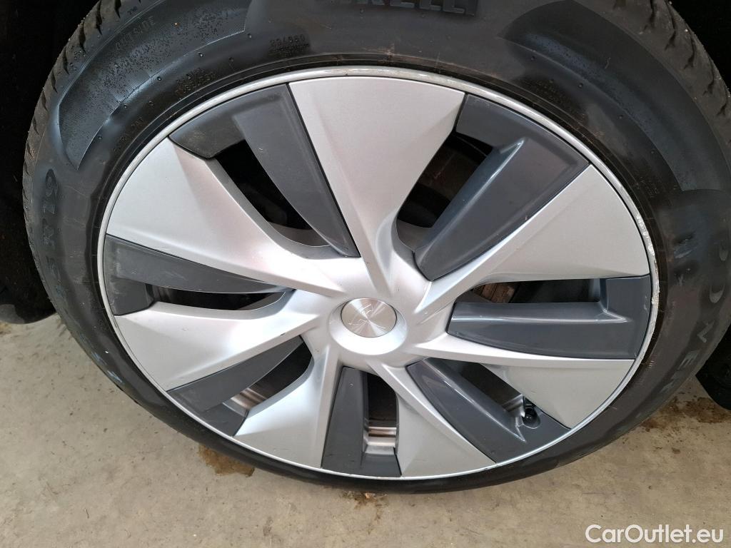  Tesla  Model Y TESLA  / 2021 / 5P / SUV RWD #36