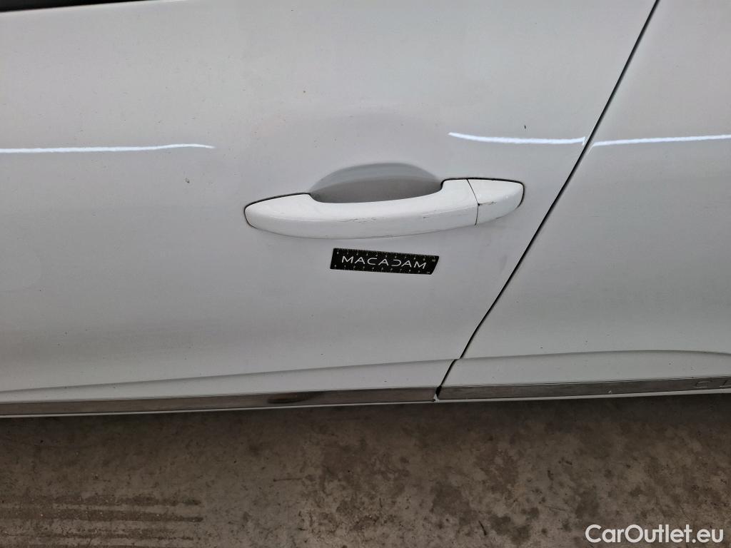 Renault  Clio  V Business 1.6 E-TECH Hybrid 140CV BVA6 E6d #37