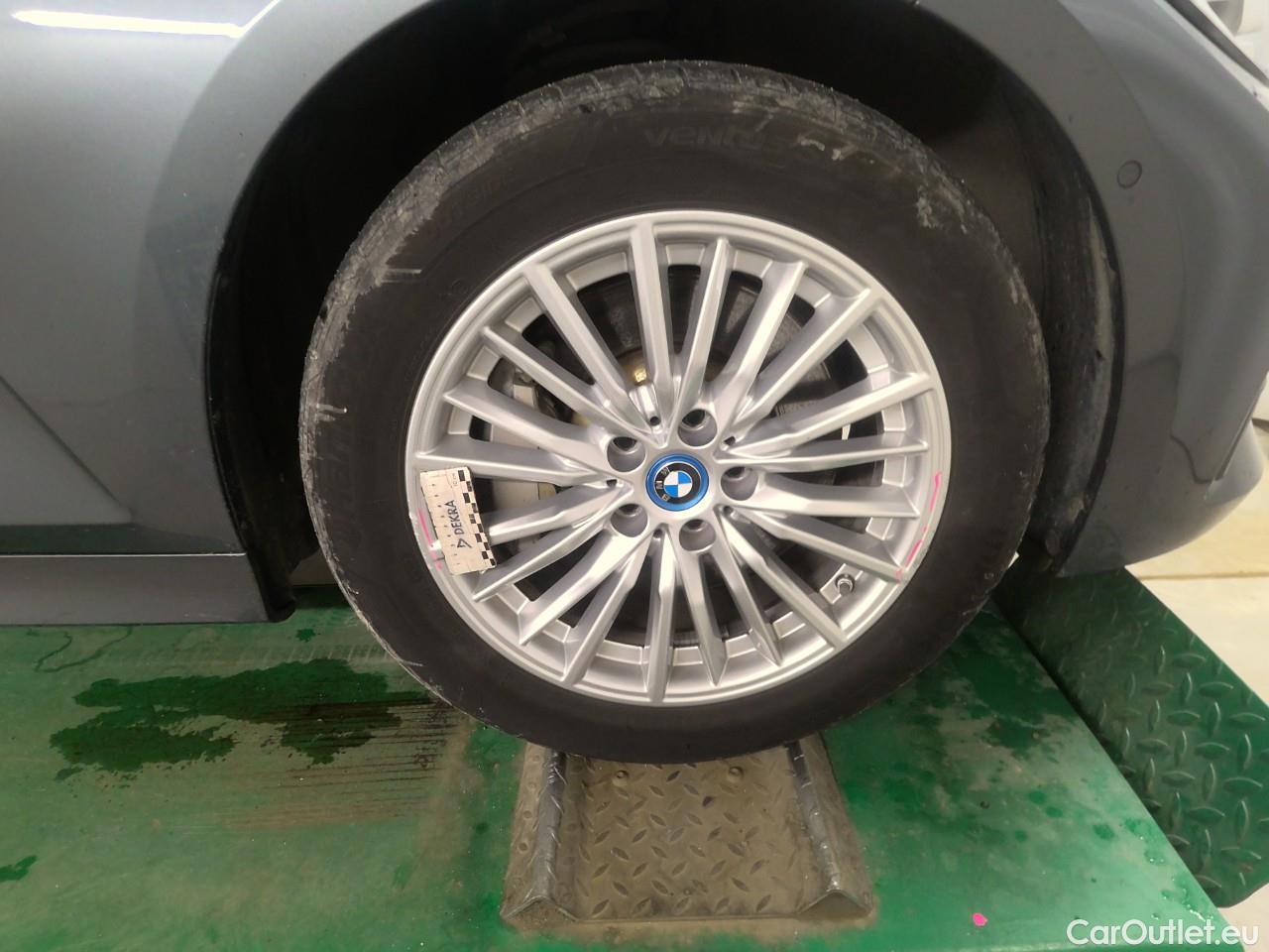  Bmw  Serie 3 330e xDrive Connected Aut #2