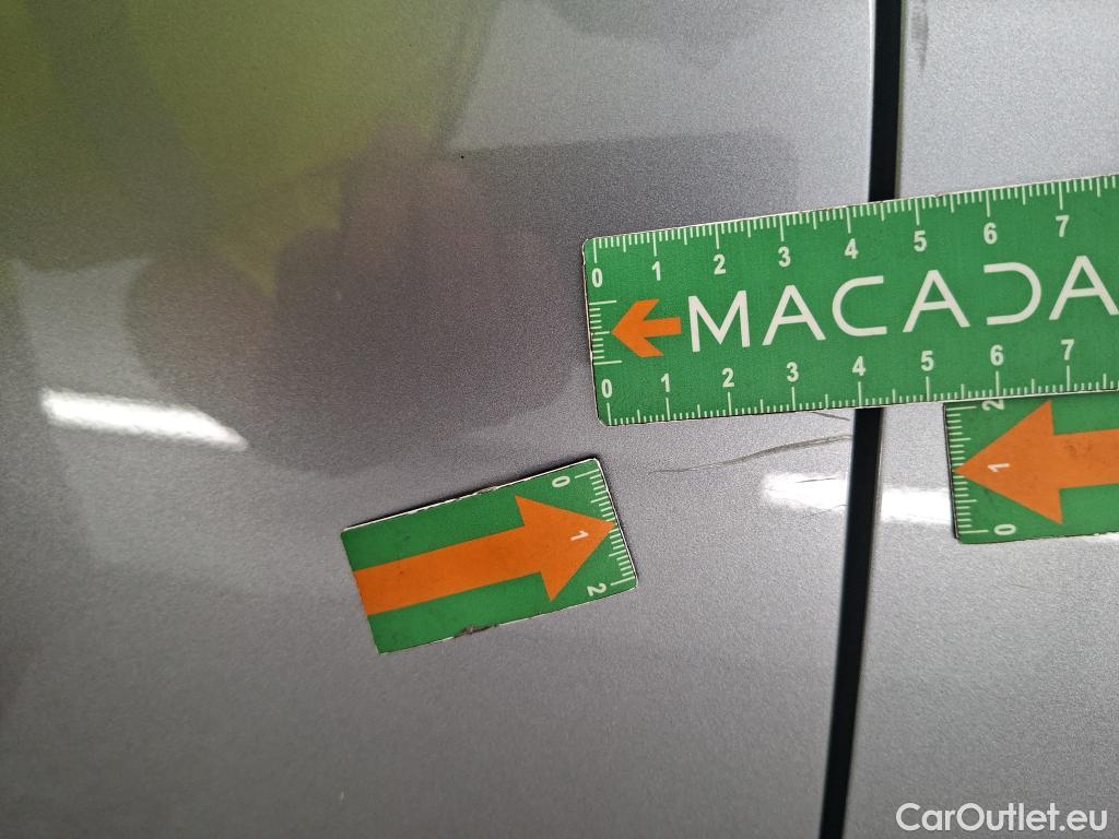  Citroen  C4  Berline Feel 1.2 PureTech 130CV BVM6 6E #18