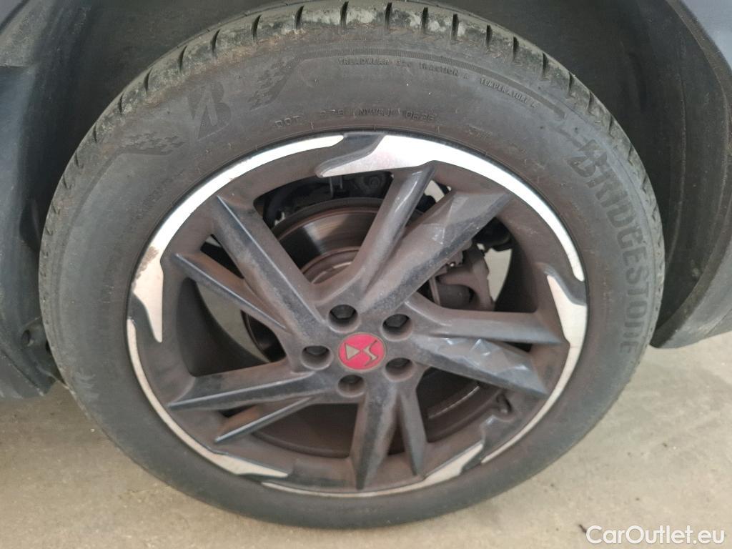  DS  DS7 7 Crossback Performance Line + 1.6 PureTech 180CV BVA8 E6d #64