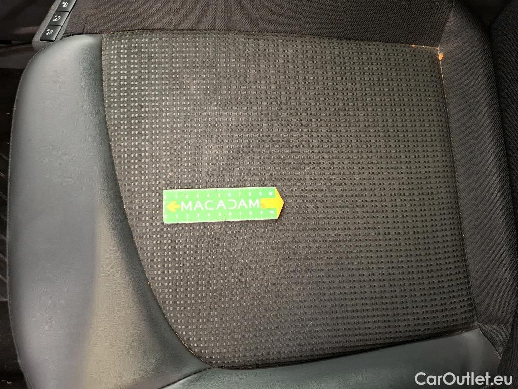  Citroen  C4 Grand Picasso /Spacetourer Shine 1.5 BlueHDi 130CV BVA8 E6d/Vo Repeint en Rouge / Teinte SIV Blanc Banquise/ #146