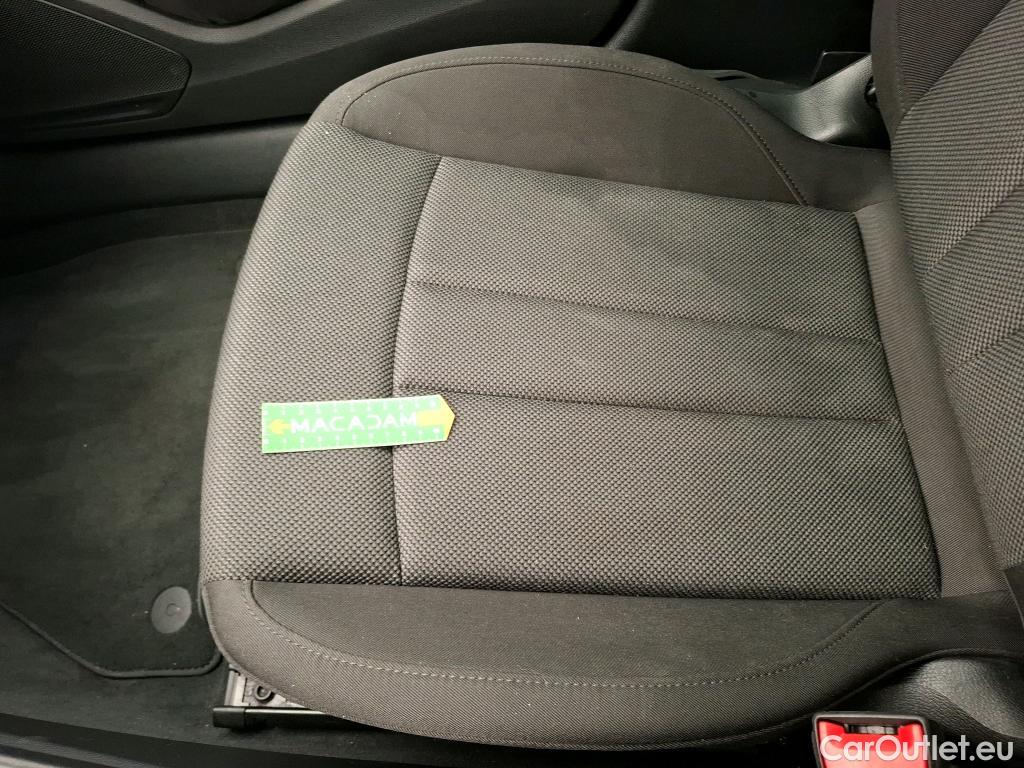  Audi  A4 AUDI  Avant / 2019 / 5P / Break 30 TDI 136 S tronic Business Executive #8