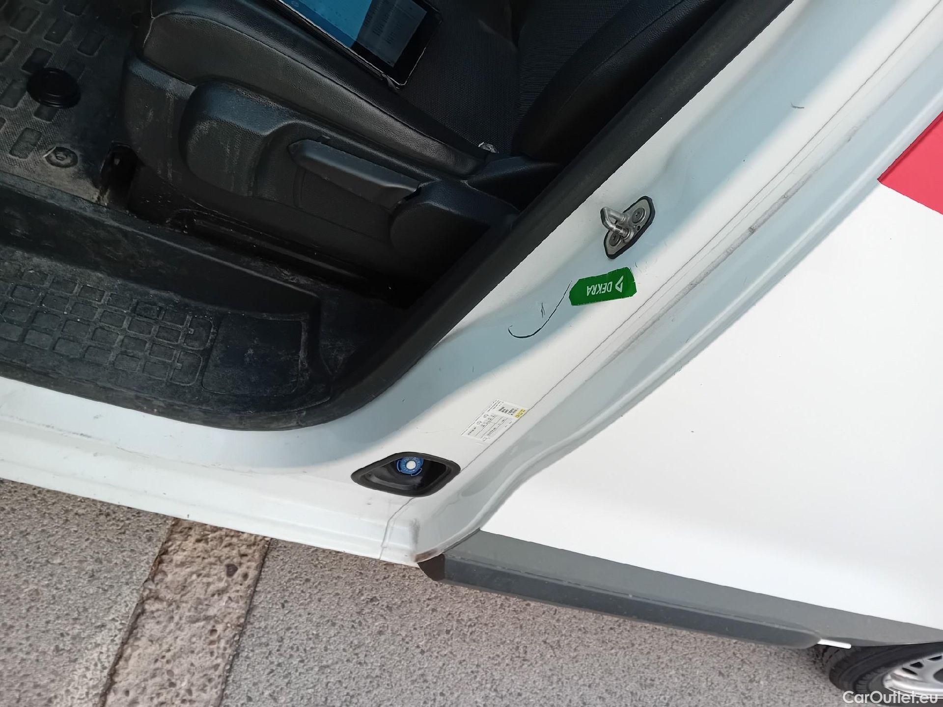  Citroen  Jumpy CITROEN  / 2016 / 4P / furgón Talla XS BlueHDi 100 S&S 6v Control #24