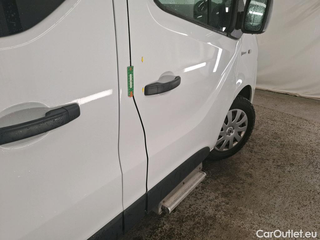  Renault  Trafic RENAULT  4p Combi Zen L1 Energy dCi 95 8 places #19