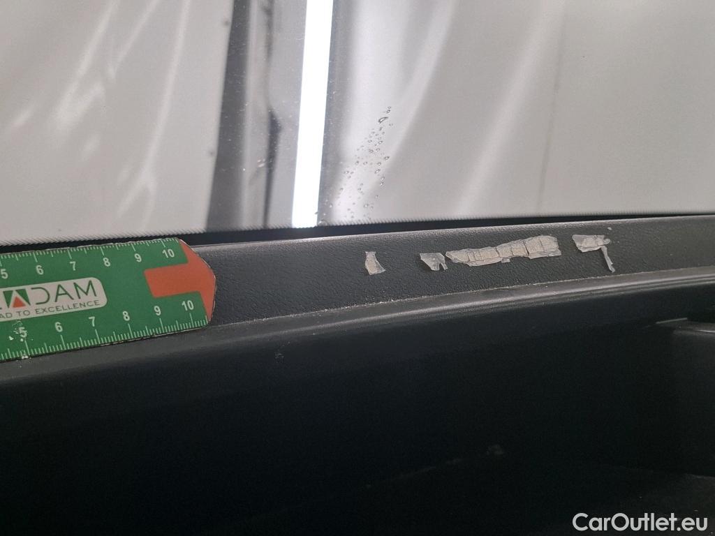  Renault  Trafic RENAULT  4p Combi Zen L1 Energy dCi 95 8 places #31