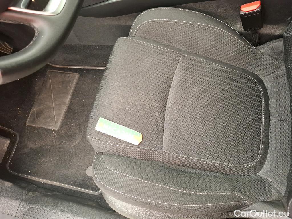  Renault  Megane  IV Berline 5 ptes. Business 1.5 dCi 115CV BVM6 E6d #38