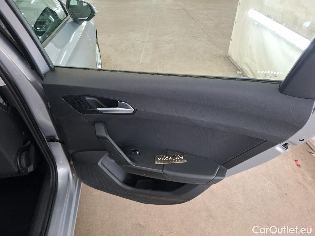  Seat  Leon SEAT  Sportstourer 2020 5P Break 1 0 eTSI 110 DSG Style Business #17