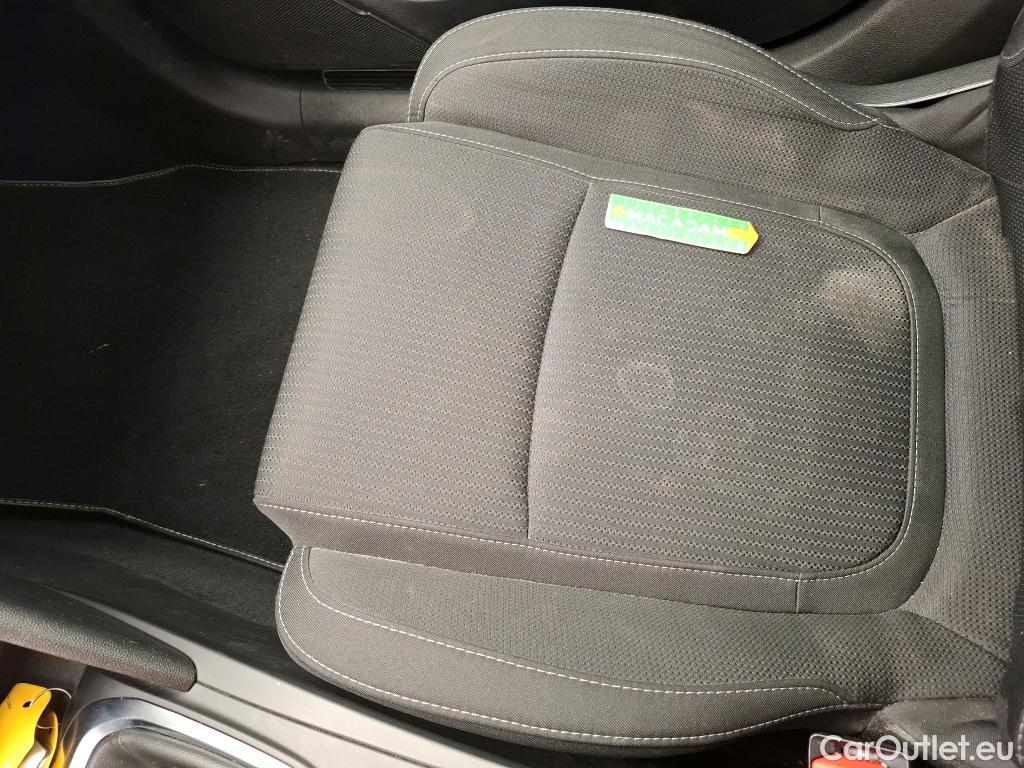  Renault  Megane  IV Berline 5 ptes. Business 1.5 dCi 115CV BVM6 E6d #32