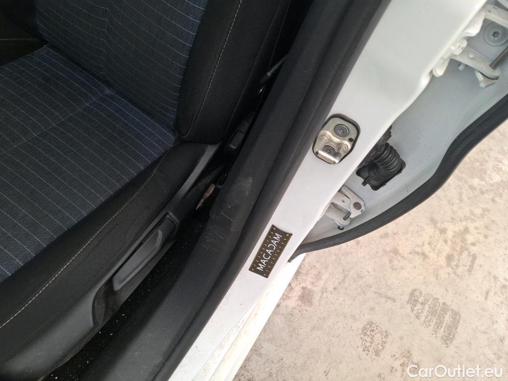  Peugeot  208  Premium 1.5 HDi 100CV BVM6 E6d #17