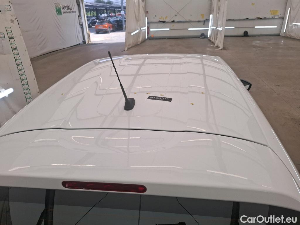 Citroen  C3  Société Feel 1.5 BlueHDI 100CV BVM6 E6d #1