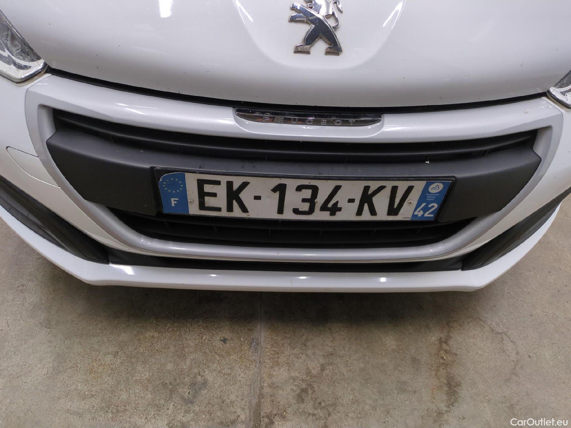  Peugeot  208  Affaire Premium 1.6 HDi 75CV BVM5 E6 #54